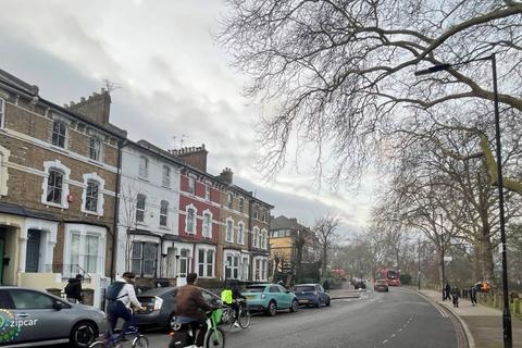 4 bedroom terraced house for sale, Stoke Newington Common, London N16