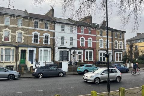 4 bedroom terraced house for sale, Stoke Newington Common, London N16