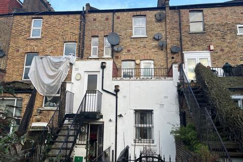 4 bedroom terraced house for sale, Stoke Newington Common, London N16