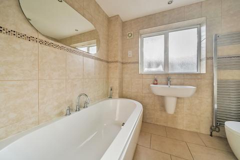 51 Albert Road, Bagshot, GU19 5QL