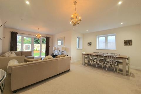 4 bedroom semi-detached house to rent, Cressex Square, High Wycombe, Buckinghamshire, HP12