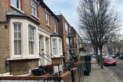 43 Narford Road, London, E5 8RJ