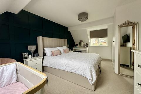 8 Bridgecote Lane, Basildon, SS15 4BW