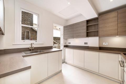 2 bedroom flat to rent, Southwell Gardens, South Kensington, London, SW7