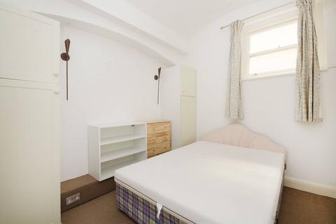 2 bedroom flat to rent, Queens Gate, South Kensington, London, SW7