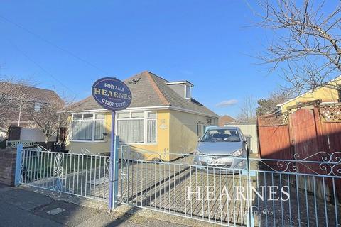 3 bedroom chalet for sale, Cherford Road, Bournemouth, BH11