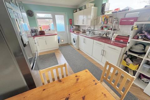 3 bedroom chalet for sale, Cherford Road, Bournemouth, BH11