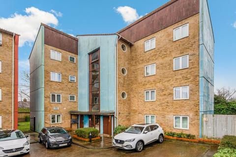 2 bedroom flat for sale, Brewery Close, Wembley HA0