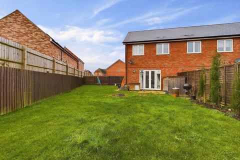 3 bedroom end of terrace house for sale, Neven Place, Gloucester, Gloucestershire, GL1