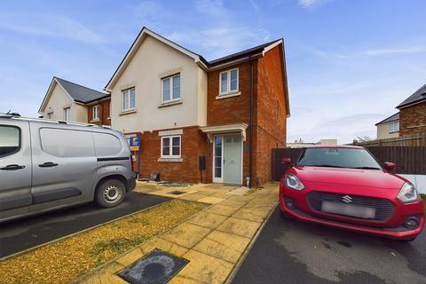 21 Neven Place, Gloucester, GL1 5NF