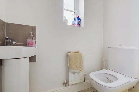 21 Neven Place, Gloucester, GL1 5NF