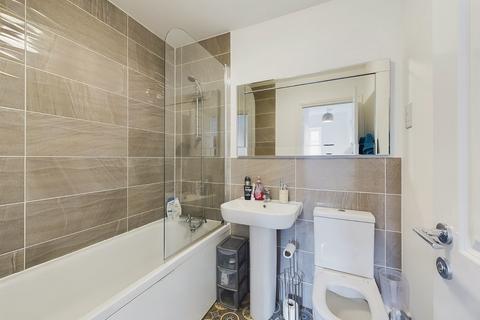 21 Neven Place, Gloucester, GL1 5NF