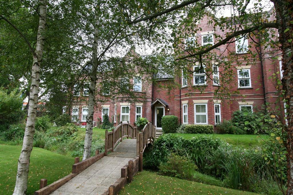 Brooklyn Court 12 Communal Gardens (Custom).JPG