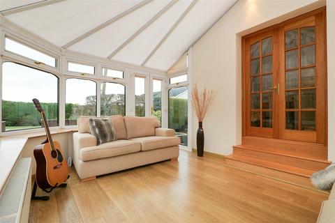 12 Belstane Park, Carluke, ML8 4BY