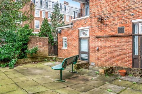 1 bedroom flat for sale, York Rise, Dartmouth Park NW5