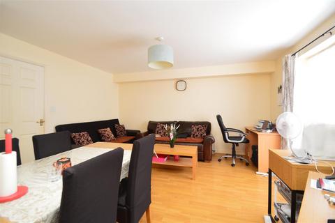 2 bedroom flat for sale, Albatross Close, London, E6 5NX