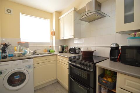 2 bedroom flat for sale, Albatross Close, London, E6 5NX