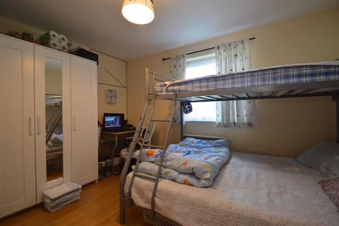 69 Albatross Close, London, E6 5NX