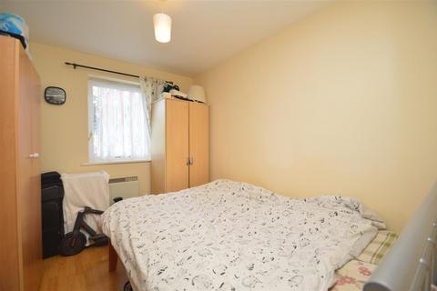 69 Albatross Close, London, E6 5NX