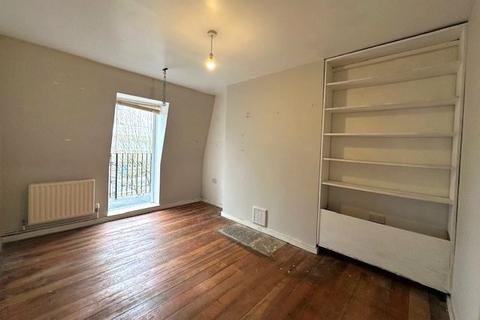 2 bedroom apartment for sale, Doric Way, Euston NW1