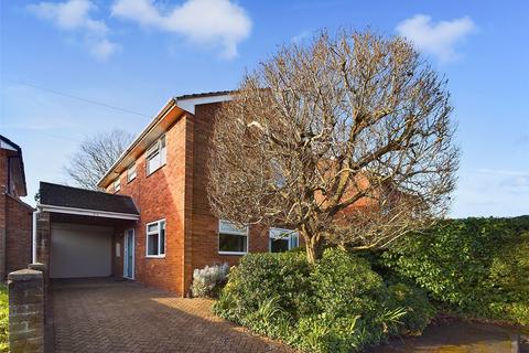 4 bedroom detached house for sale, Lansdown Road, Gloucester, Gloucestershire, GL1