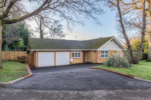 4 bedroom bungalow for sale, Forest Road, Pyrford GU22