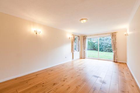 4 bedroom bungalow for sale, Forest Road, Pyrford GU22