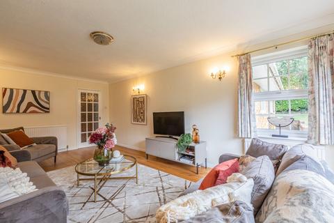 Grass Point Forest Road, Woking, GU22 8LU