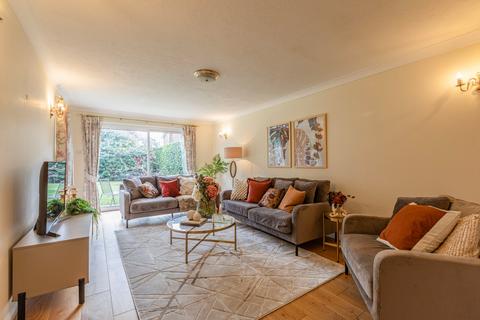 Grass Point Forest Road, Woking, GU22 8LU