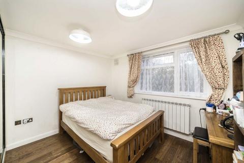 1 bedroom flat for sale, Waldegrave Road, London W5