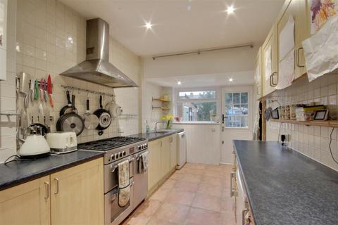 3 bedroom end of terrace house for sale, South Farm Road, Worthing