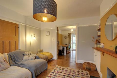 3 bedroom end of terrace house for sale, South Farm Road, Worthing