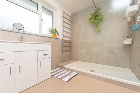 27 Bennett Way, Dartford, DA2 7JU