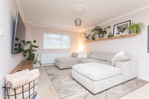 4 bedroom end of terrace house for sale, Bennett Way, Dartford, Kent