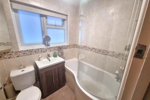 7 Appleyard Avenue, Hockley, SS5 5AY