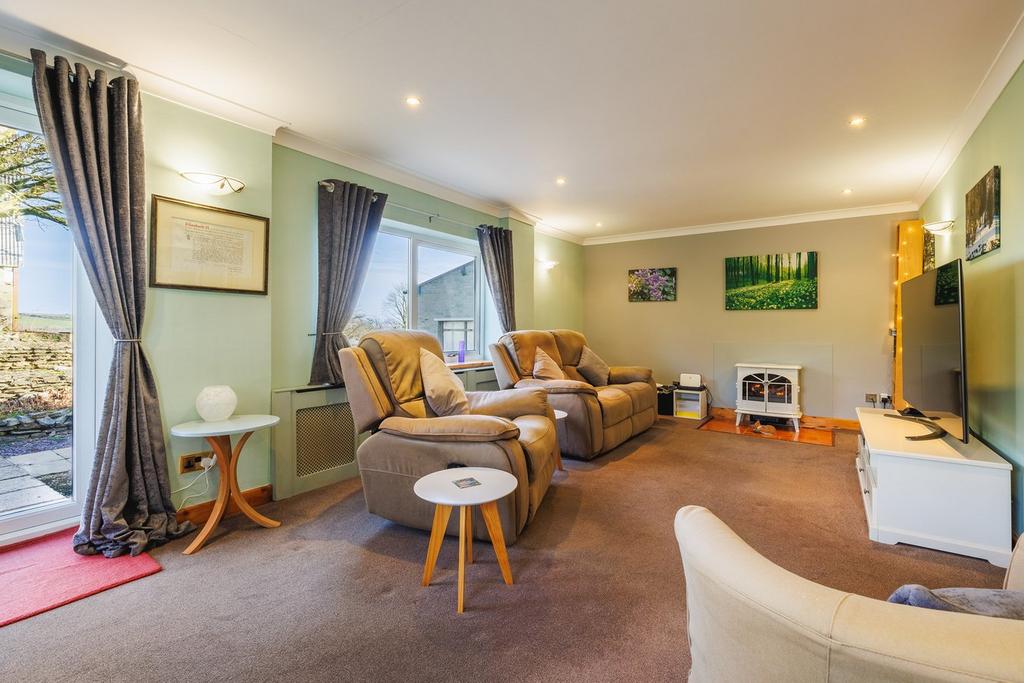Lounge / Garden Room