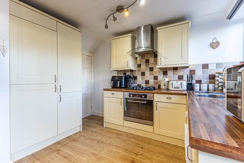 3 bedroom house for sale, Runtlings, Ossett