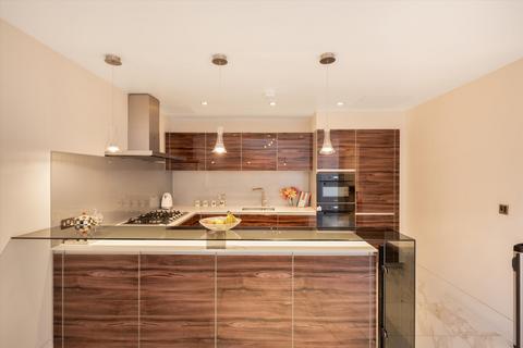 4 bedroom end of terrace house for sale, Radnor Mews, Hyde Park, London, W2