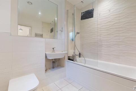 4 Pixel Way, Oakgrove, Milton Keynes, MK10 9TS
