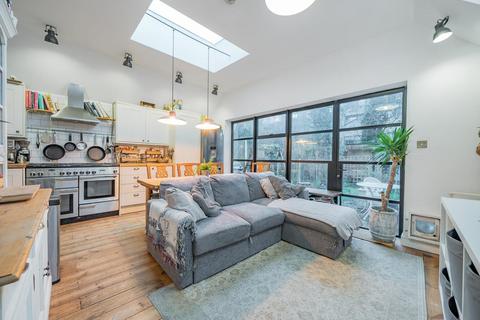 2 bedroom flat for sale, Drakefell Road, Brockley