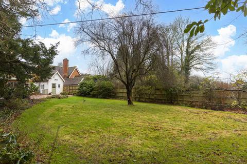 3 bedroom semi-detached house for sale, Tyes Cross, East Grinstead RH19