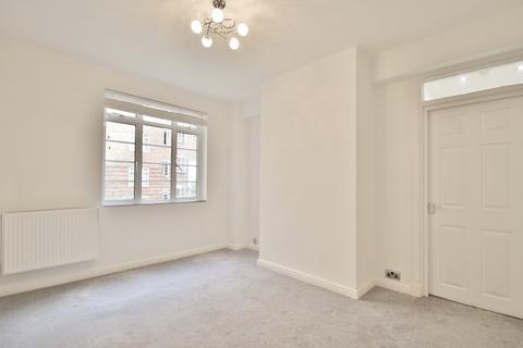 1 bedroom flat to rent, Latymer Court, Hammersmith Road, Hammersmith, W6