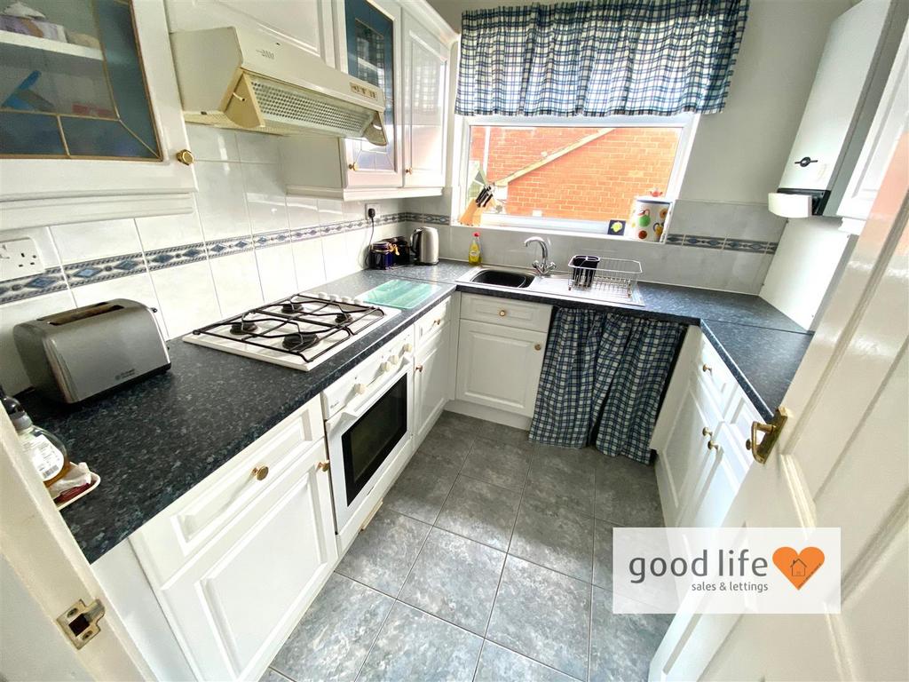 20250128 110056838 i OS36aysgarthave.jpg