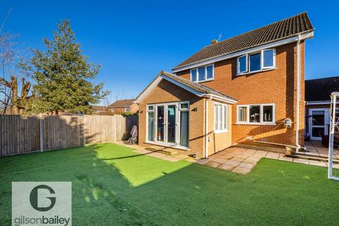11 Ropes Walk, Blofield, Norwich, NR13 4JB