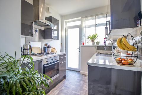 9 Colchester Close, Southend-on-sea, SS2 6HR