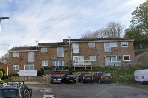 2 bedroom flat to rent, Hawthorn Road, Hastings TN35 5HW