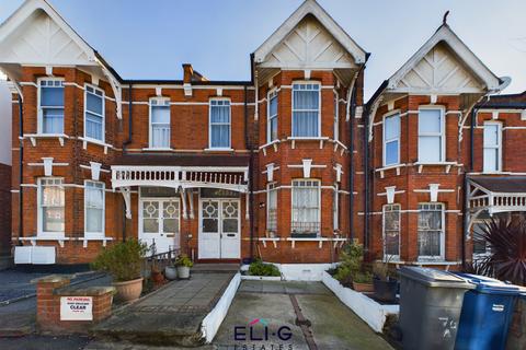 2 bedroom flat for sale, Alexandra Road, NW4