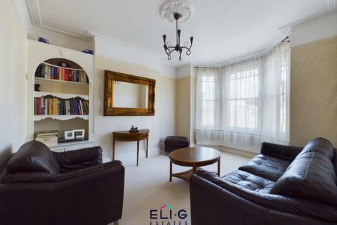 2 bedroom flat for sale, Alexandra Road, NW4