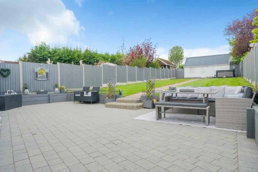 Rear Garden V