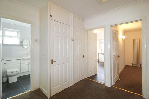 2 bedroom bungalow for sale, Woodside, Leigh-on-Sea, Essex, SS9